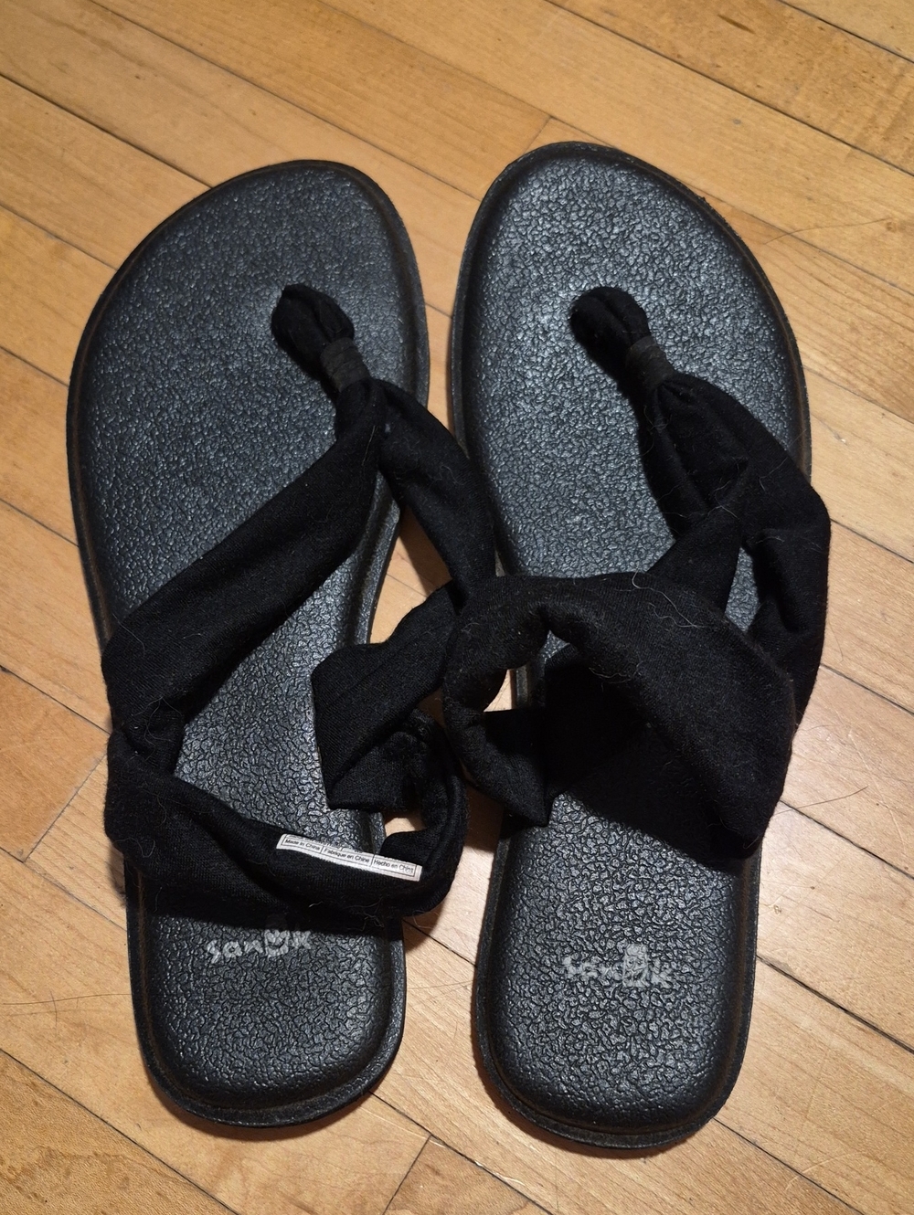 💙  Black Knotted Toe-Post Sandals Never Worn